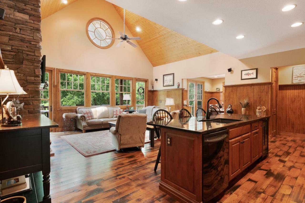 Tuckaway Retreat Villa Sylva Exterior photo